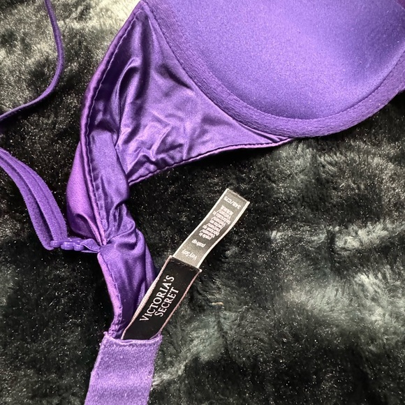 - Purple Satin like Very Sexy Victorias Secret Bra and Pantie - Picture 8 of 11